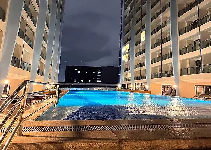 Lcondotel Units At Imperial Plaza Near Moa 호텔