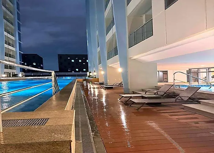 호텔 Lcondotel Units At Imperial Plaza Near Moa 3*