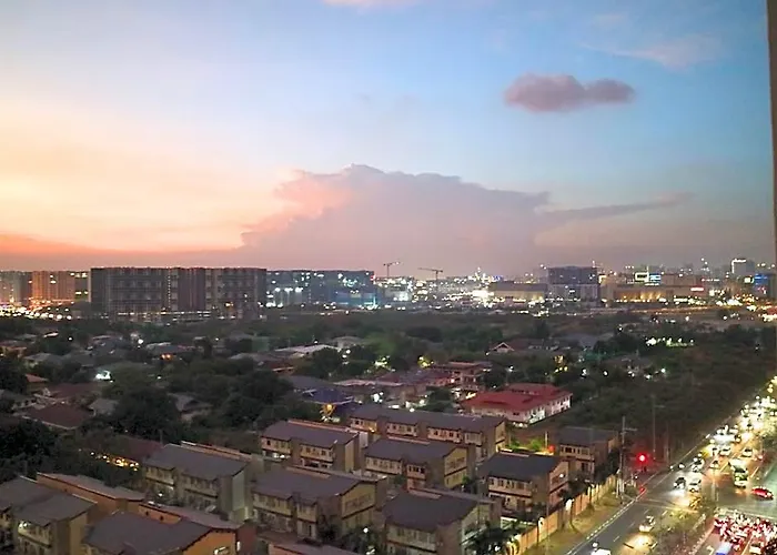 Lcondotel Units At Imperial Plaza Near Moa Paranaque City
